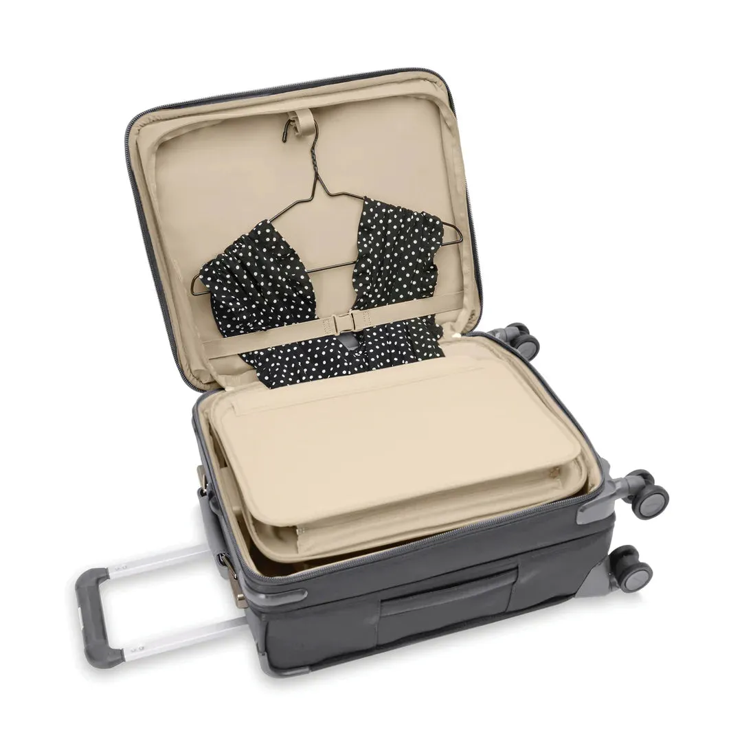 Briggs & Riley Baseline Large Expandable Spinner