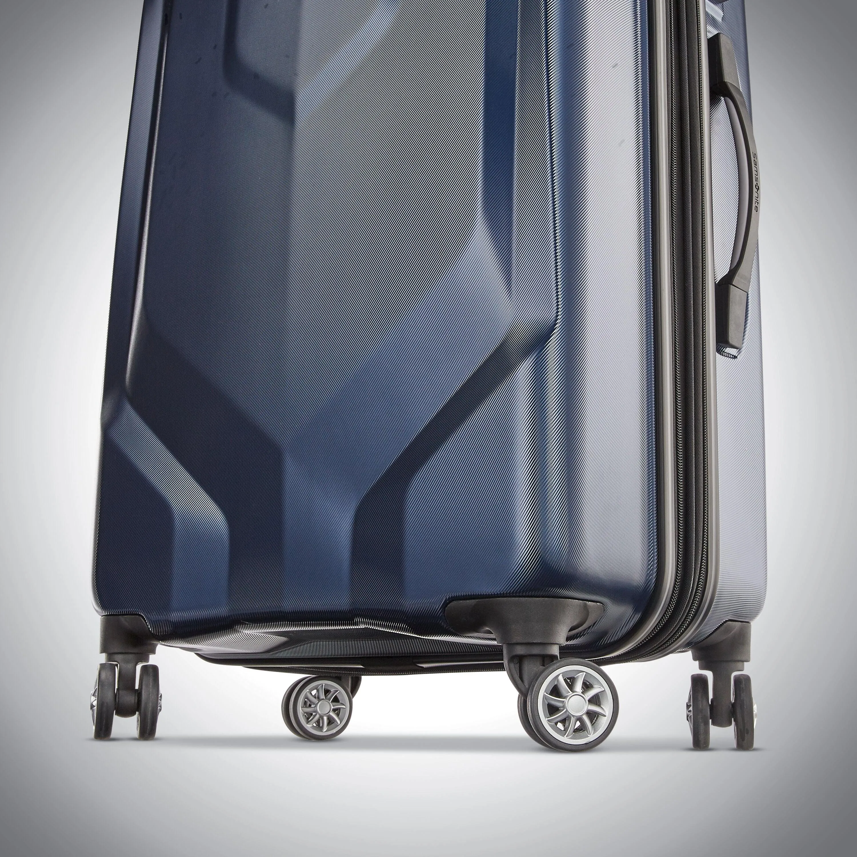 Opto PC 2 Hardside Medium Luggage