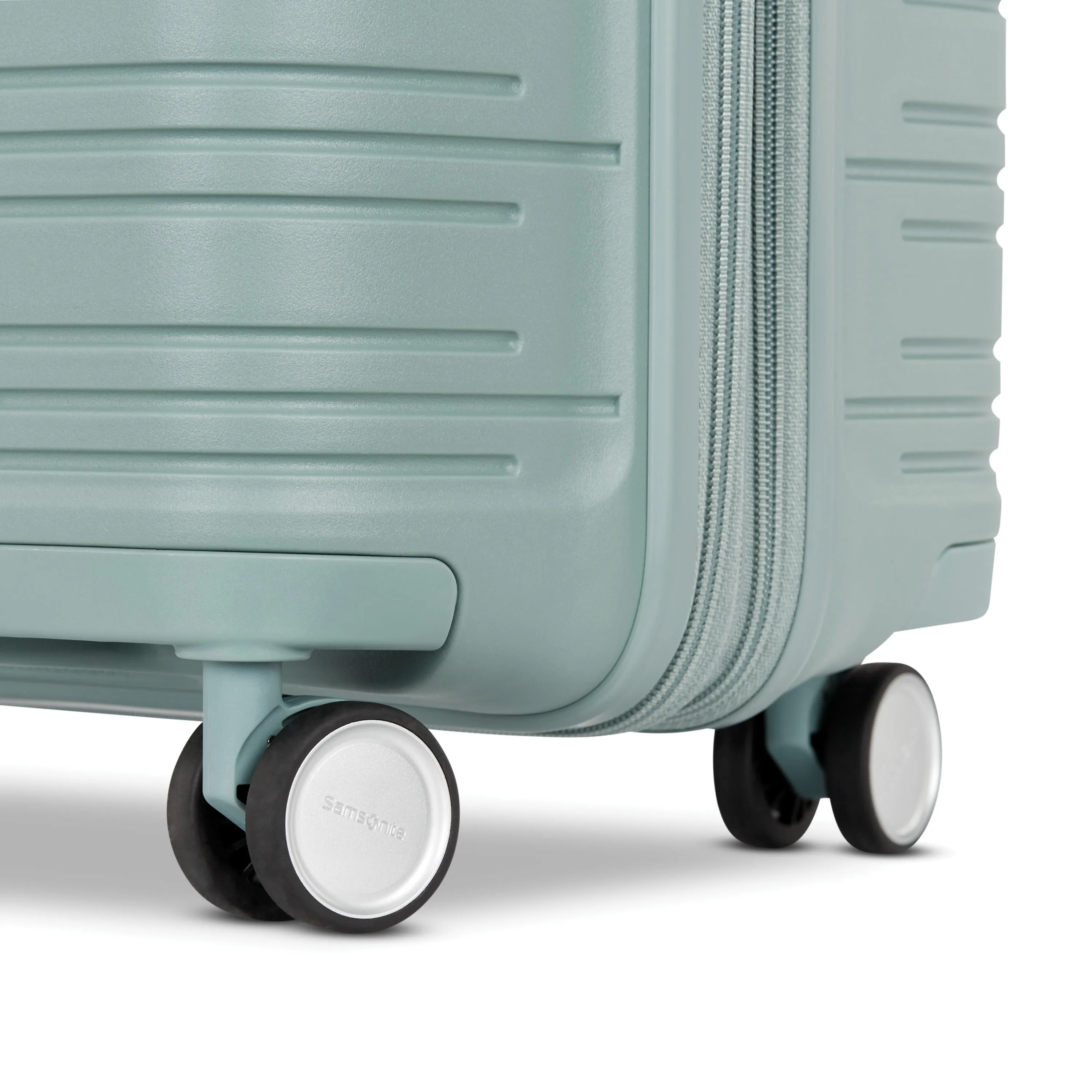 Samsonite Elevation Plus Spinner Carry-on